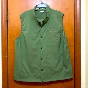 Men’s lightweight Columbia vest XL